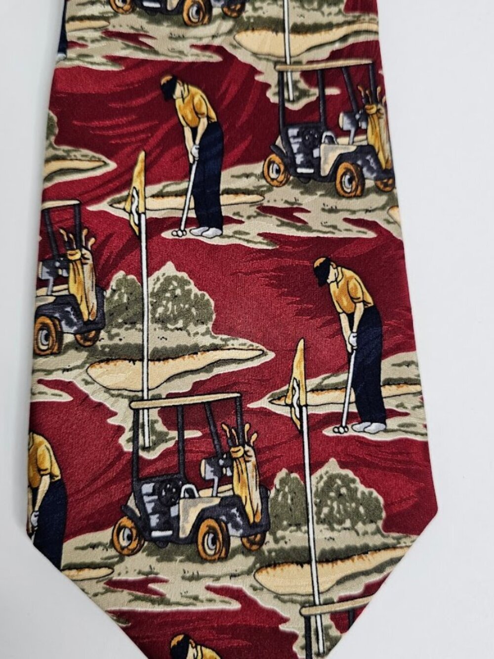 WM. CHELSEA LTD 100% Silk Tie Necktie RED NAVY GREEN GOLF PLAYER 58" Classic - Picture 3 of 6